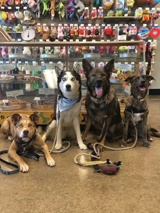 Chuck & Don's Pet Food & Supplies 12