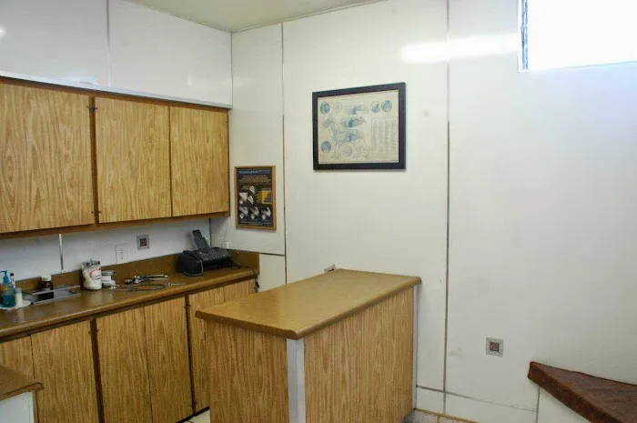 Angeles Vista Pet Medical Center 9