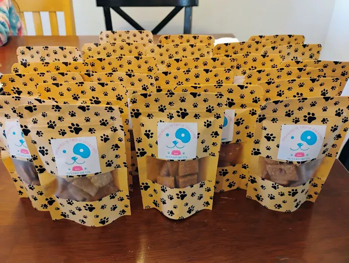 Ava's K9 Treats - Healthy dog treats supporting rescue initiatives! 12