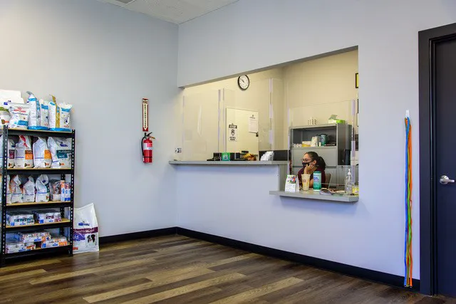 Leave No Paws Behind Veterinary Clinic 12