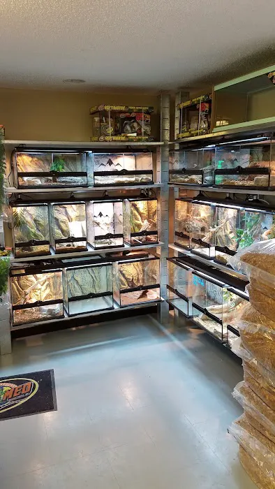 5280 Reptile Room - West 12