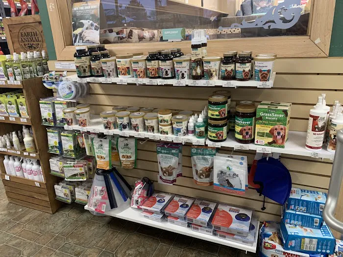 Chuck & Don's Pet Food & Supplies 12