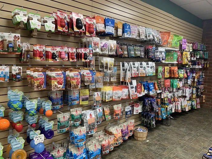 Chuck & Don's Pet Food & Supplies 12