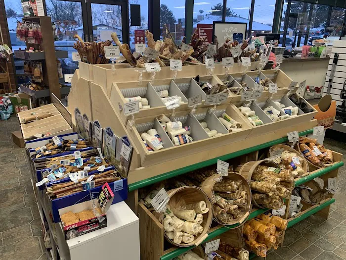 Chuck & Don's Pet Food & Supplies 12