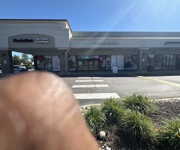 Chuck & Don's Pet Food & Supplies