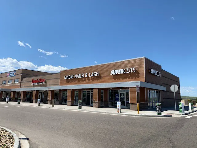 Chuck & Don's Pet Food & Supplies 12