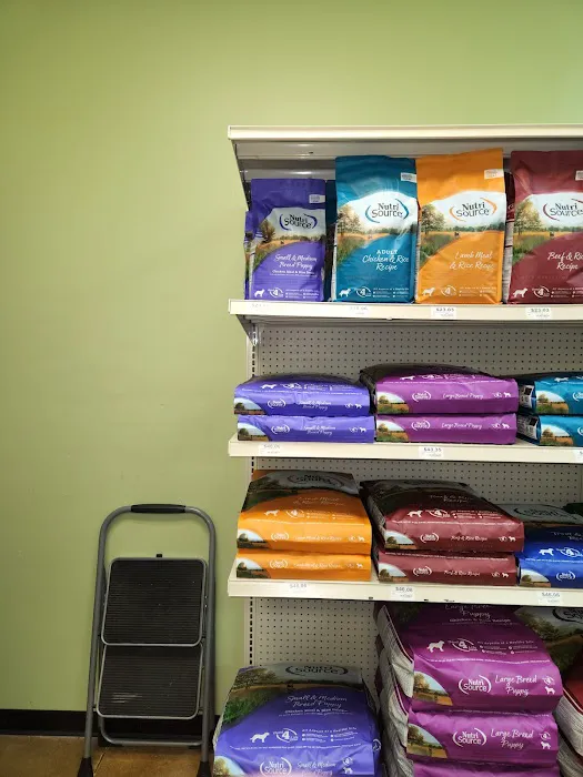 Chuck & Don's Pet Food & Supplies 12