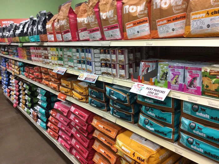 Chuck & Don's Pet Food & Supplies 12