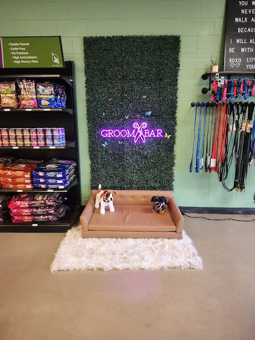 EarthWise Pet Nutrition & Grooming - Derby 12