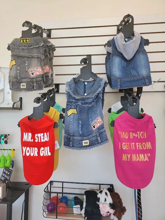 Porsha's Paws Dog Boutique 9