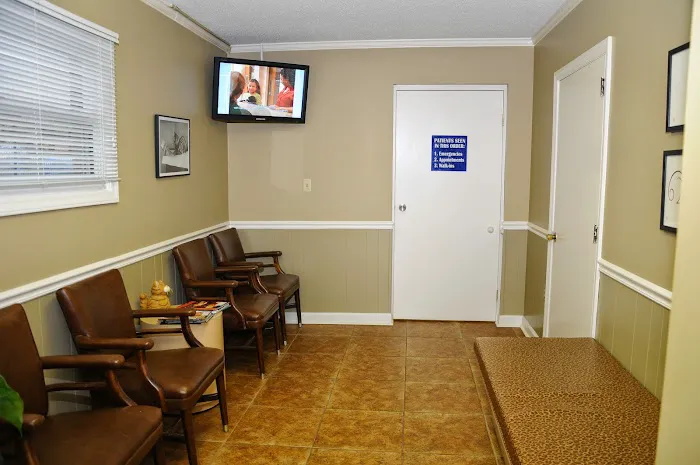 Animal Hospital Randolph 8