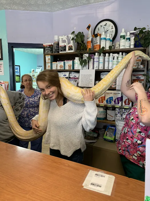 Eastland Animal Clinic 10