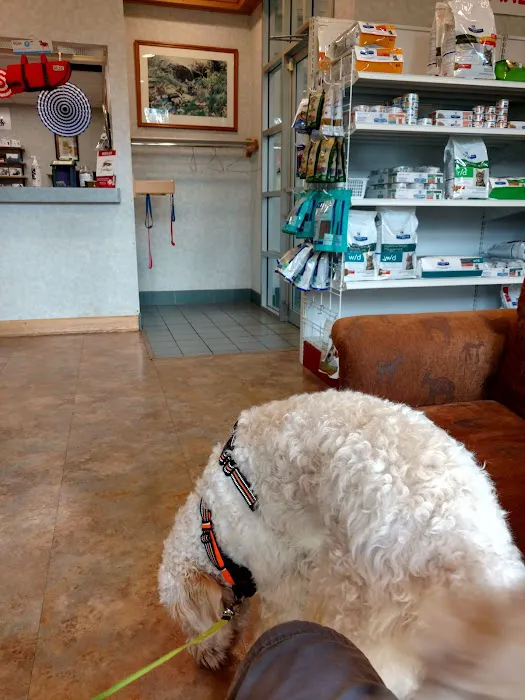 Mazomanie Animal Hospital 8