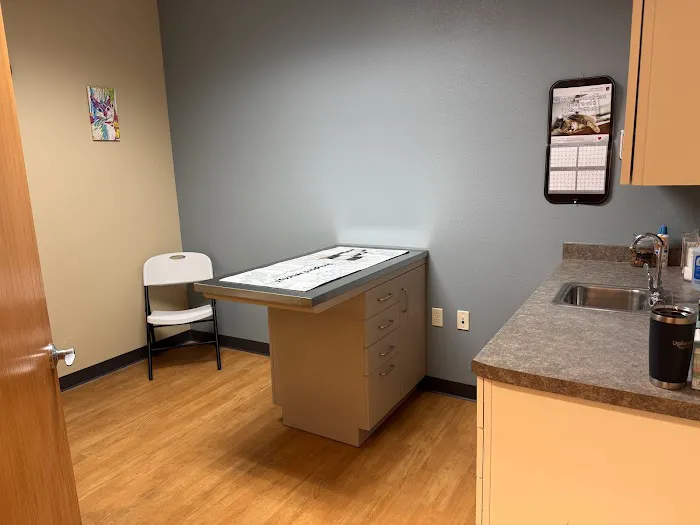 Creekside Veterinary Clinic 1