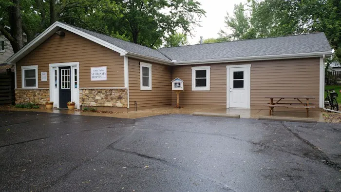 Croix Valley Veterinary Hospital 8