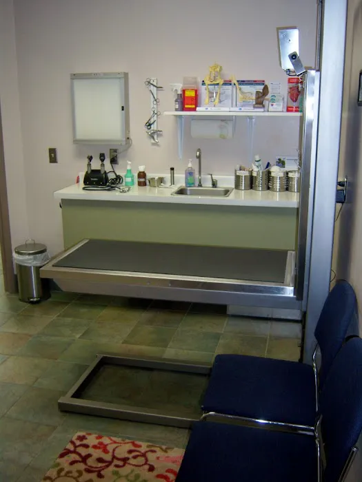 Excelsior Animal Hospital 9