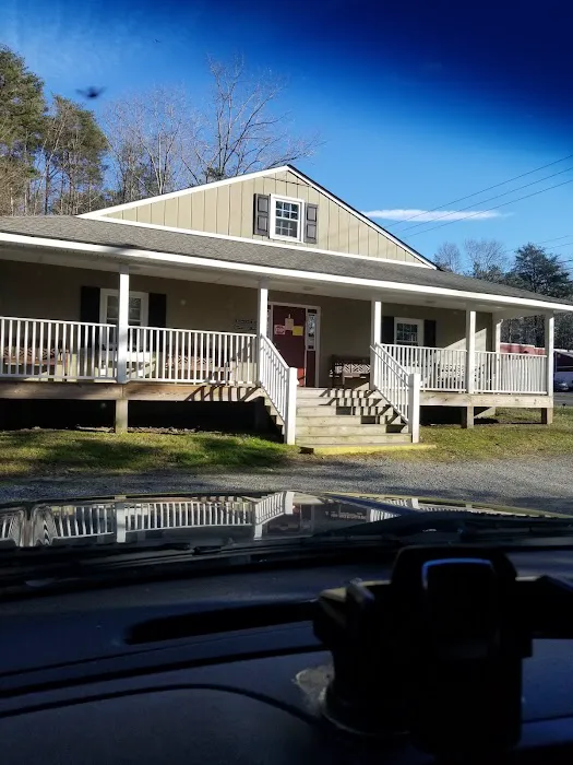Animal Medical Center of Louisa 2