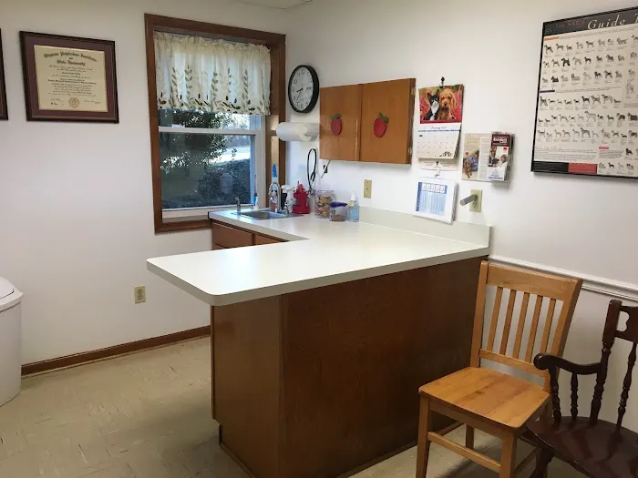 Apple Valley Animal Hospital 8