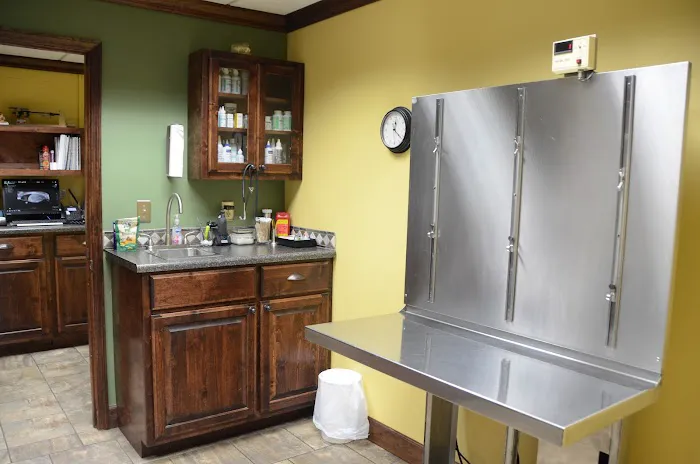 Limestone Veterinary Clinic 2