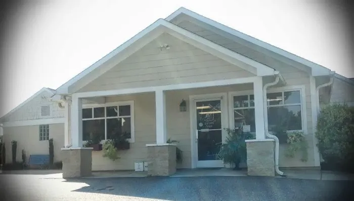 Hillsdale Animal Hospital - Karla Frazier, DVM 4