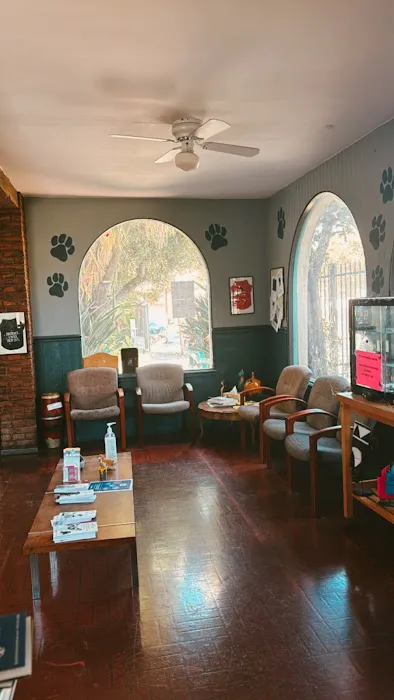 L A Central Animal Hospital 5