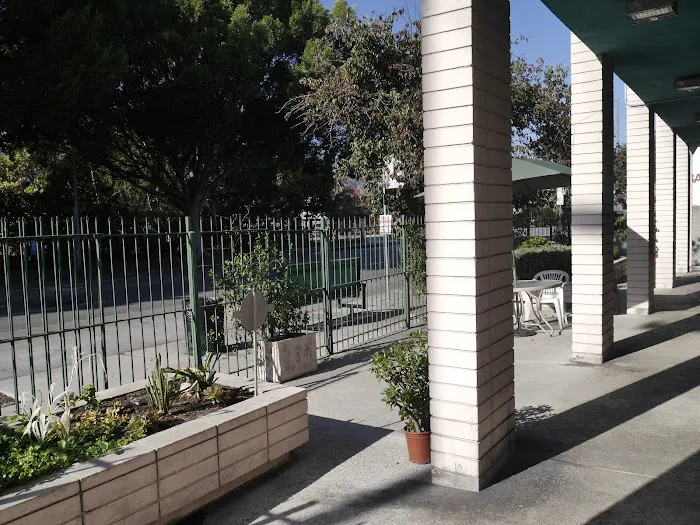 Avenue 26 Small Animal Hospital 12
