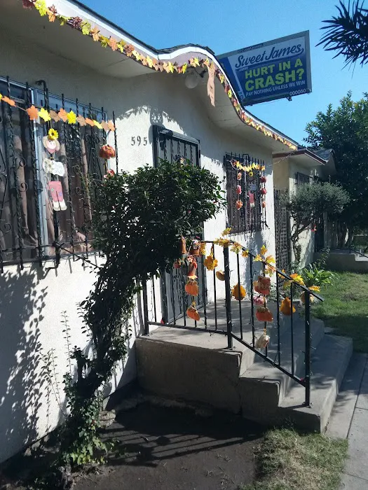 Avenue 26 Small Animal Hospital 12