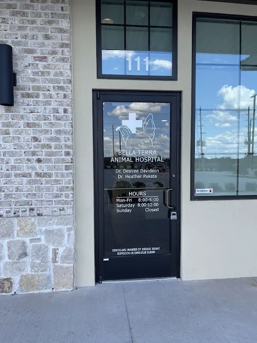 Bella Terra Animal Hospital 8