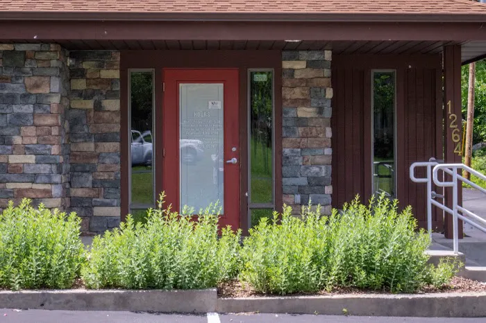 Pinecrest Veterinary Clinic 8