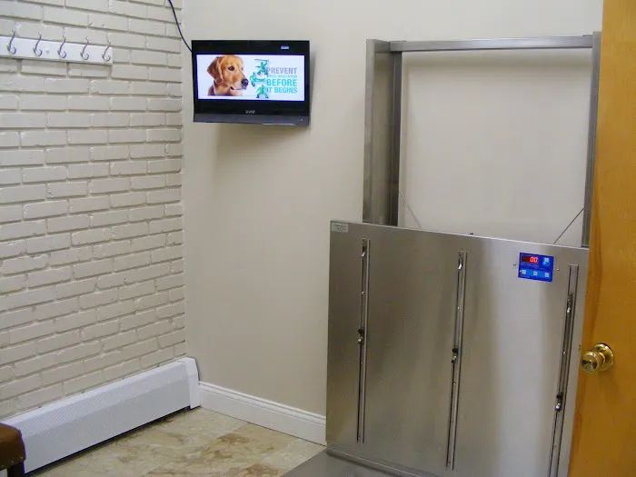 Fairway Knolls Veterinary Hospital 7