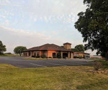 Horseshoe Lake Animal Hospital, A Thrive Pet Healthcare Partner