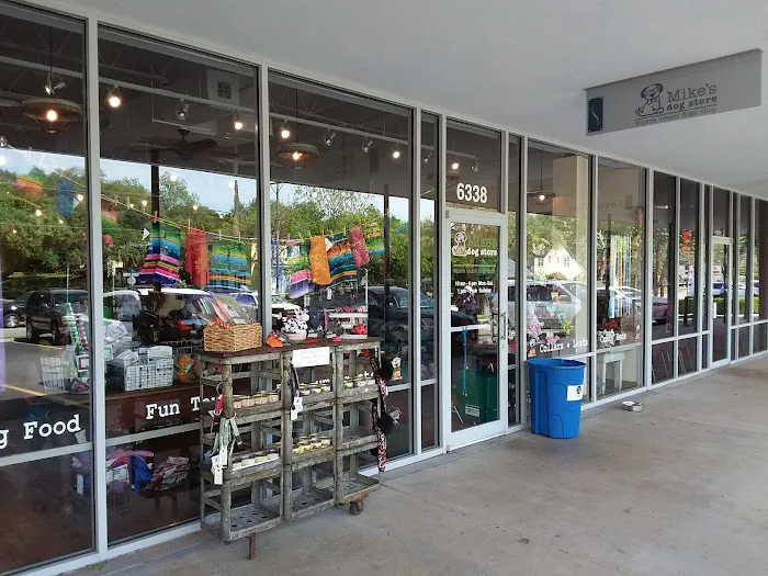 Mike's Dog Store 12