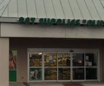 Pet Supplies Plus Seguin