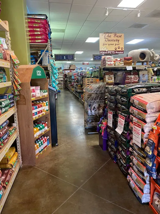 Whole Pets Market 7