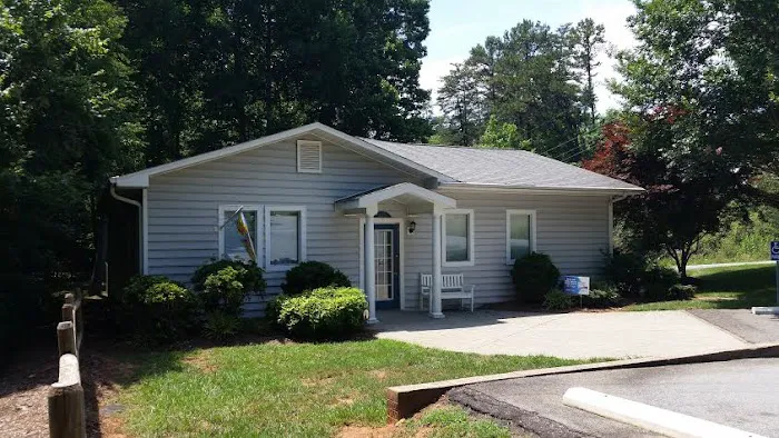 Pilot Mountain Animal Hospital 10