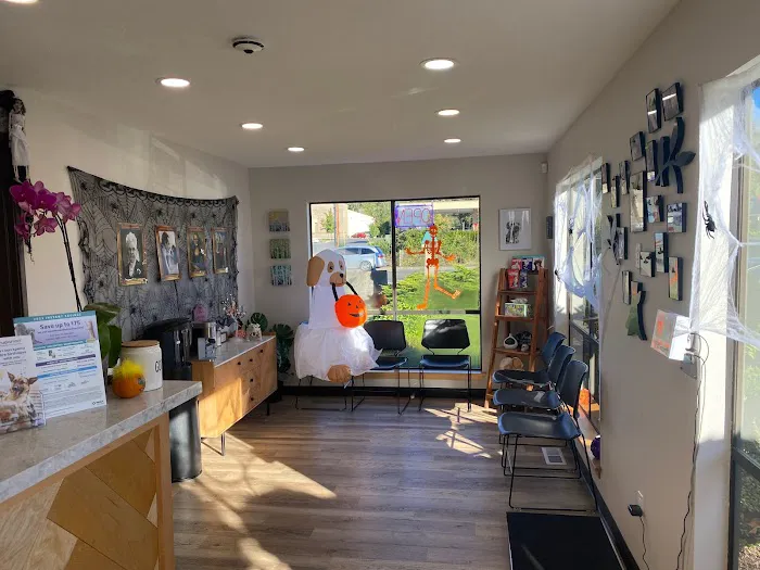 Pine Point Animal Hospital 4