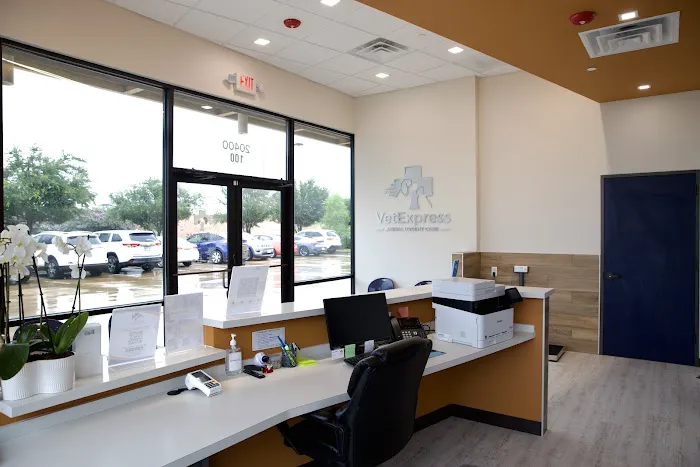 VetExpress Animal Urgent Care 12