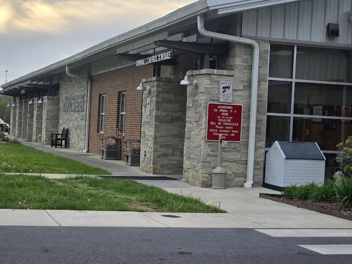 Judy and Doug Lowrie Spay & Neuter Clinic 1
