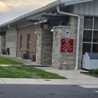 Judy and Doug Lowrie Spay & Neuter Clinic ico