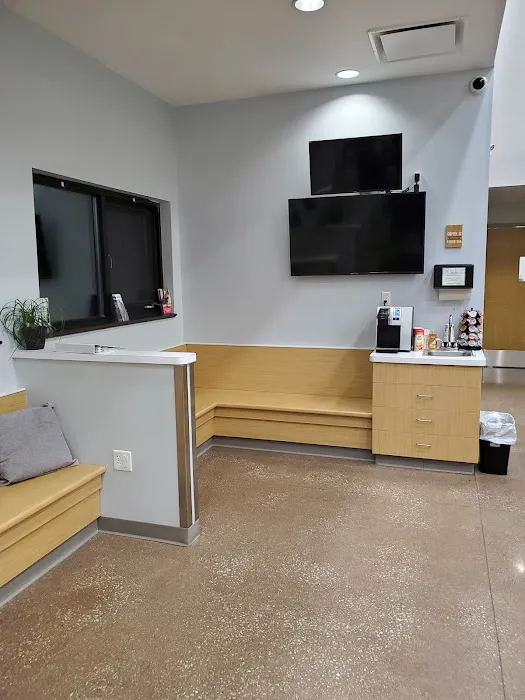 Animal Emergency Clinic 2
