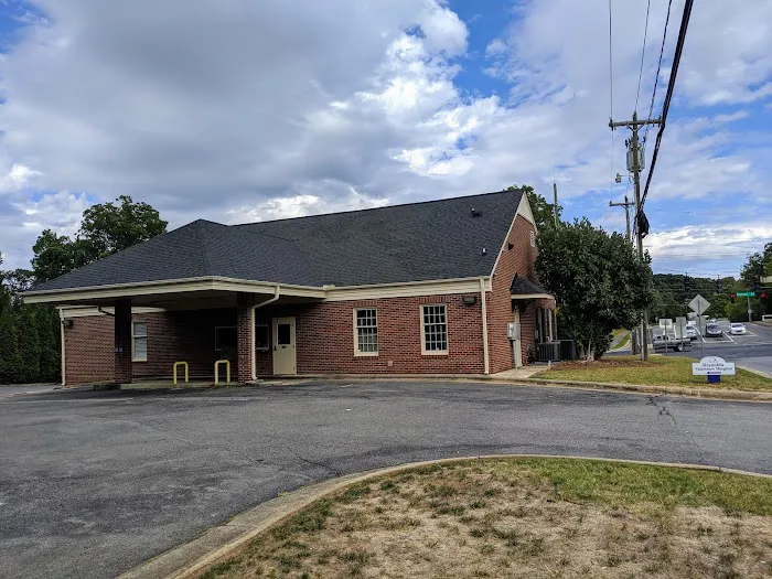 Reynolda Veterinary Hospital 12