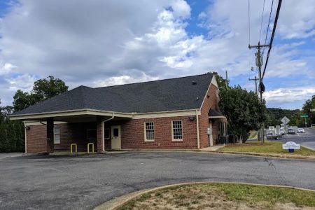 Reynolda Veterinary Hospital: Collins Emily DVM
