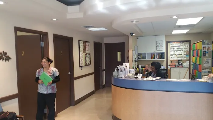Overland Veterinary Clinic 12