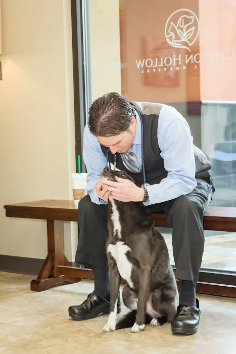 Clifton Hollow Animal Hospital 12