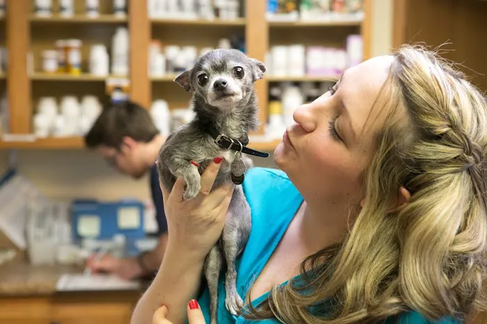 Aspen Grove Veterinary Care 6