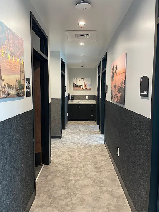 VCA Santa Monica Main Street Animal Hospital 12