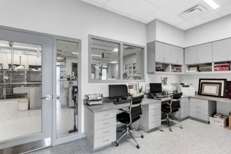 Commack Veterinary Center