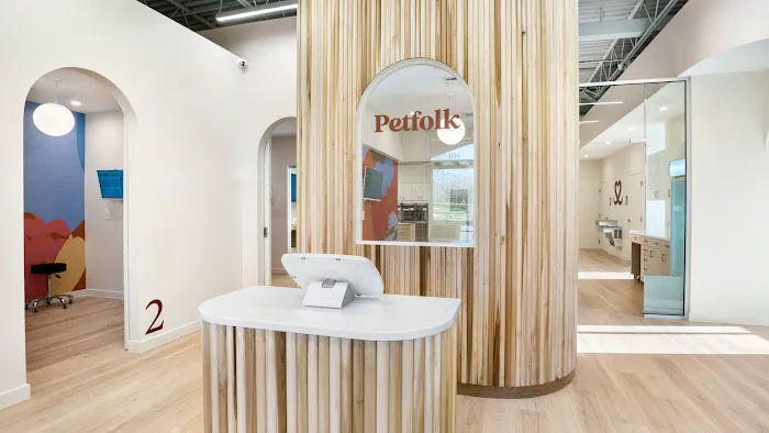 Petfolk Veterinary & Urgent Care - Holly Springs 4