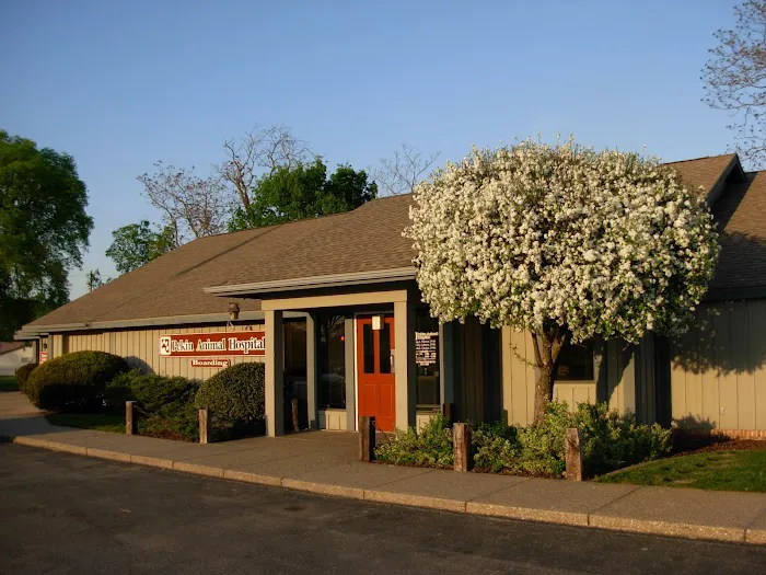 Pekin Animal Hospital 9