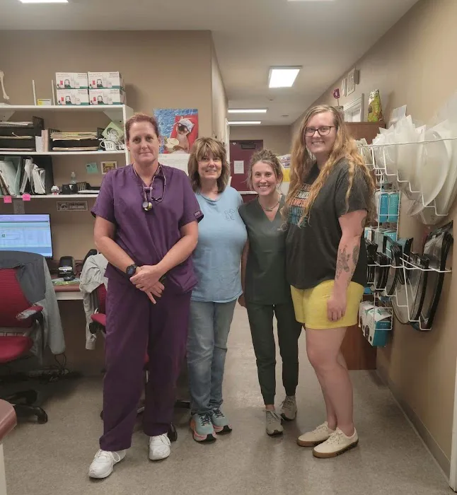 R Veterinary at Cross Creek 8